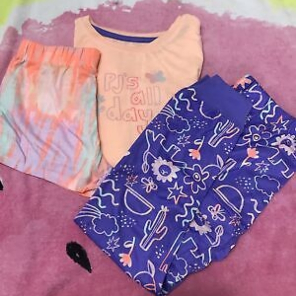 Three piece pajama set - Picture 3 of 7